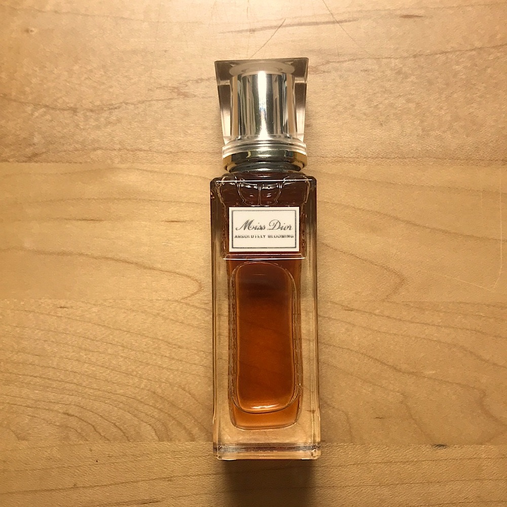 Miss Dior Absolutely Blooming rollerball perfume